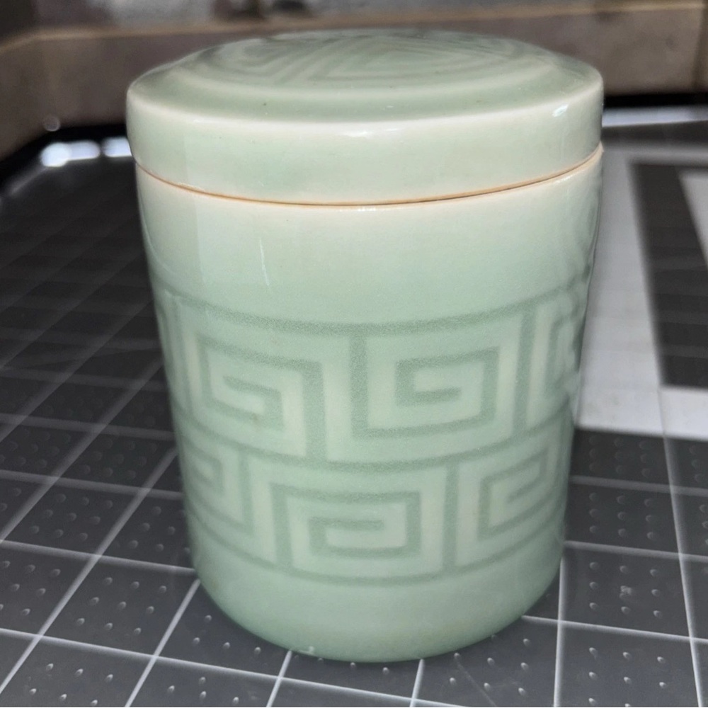 Vintage Calidon, light jade green